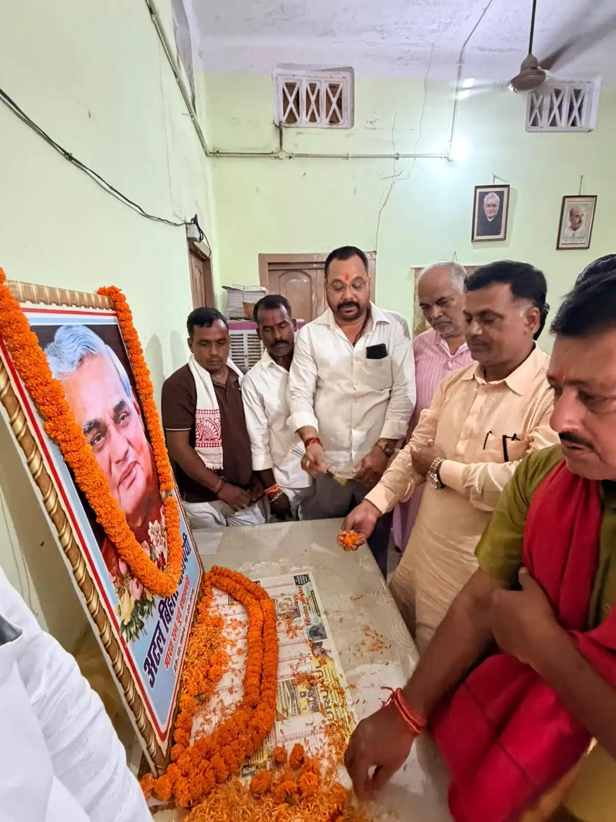 सारण में पूर्व पीएम अटल बिहारी वाजपेयी की पुण्यतिथि पर श्रद्धांजलि सभा का हुआ आयोजन