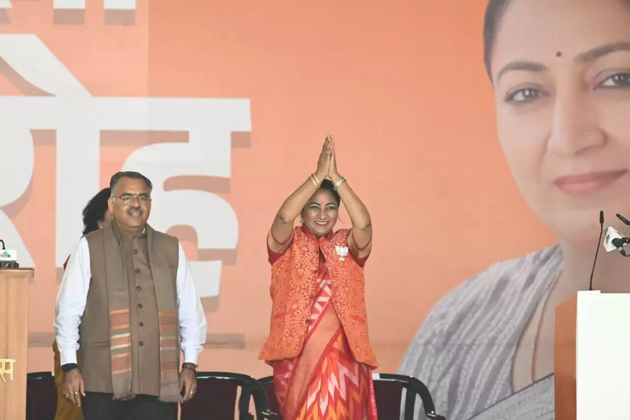 दिल्ली की सत्ता पर चौथी बार महिला मुख्यमंत्री हुई काबिज, आधी आबादी में दिखा जबरदस्त जोश