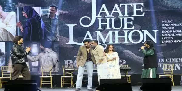 'बॉर्डर 2' का नया गीत 'जाते हुए लम्हों' मुंबई में रिलीज