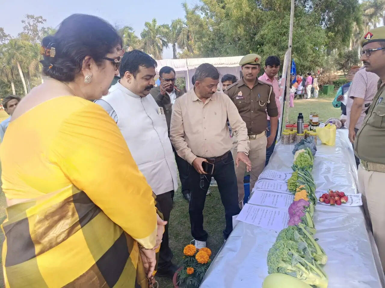 विंध्यवासिनी पार्क में प्रकृति का महाकुंभ, आकर्षण का केन्द्र रहे पुष्प