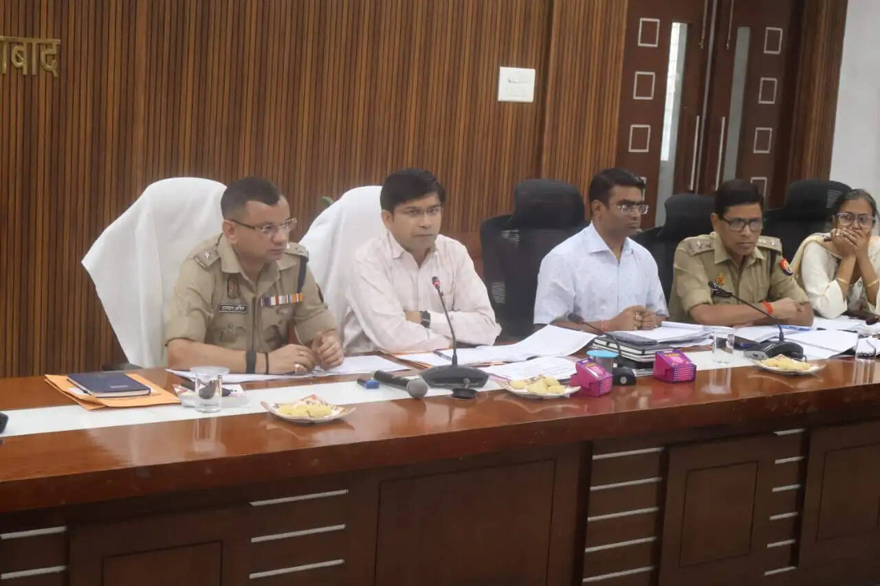 नशे के अवैध कारोबार को रोकने के लिए शैक्षणिक संस्थानों के आसपास चलेगा अभियान : जिलाधिकारी