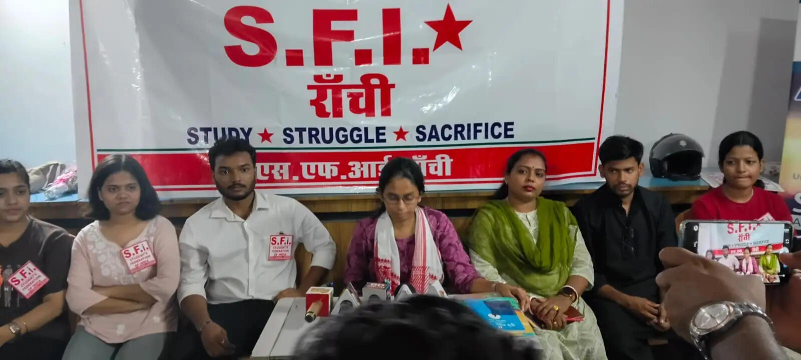 झारखंड में एसएफआई सितंबर से चलाएगा स्कूल बचाओ अभियान