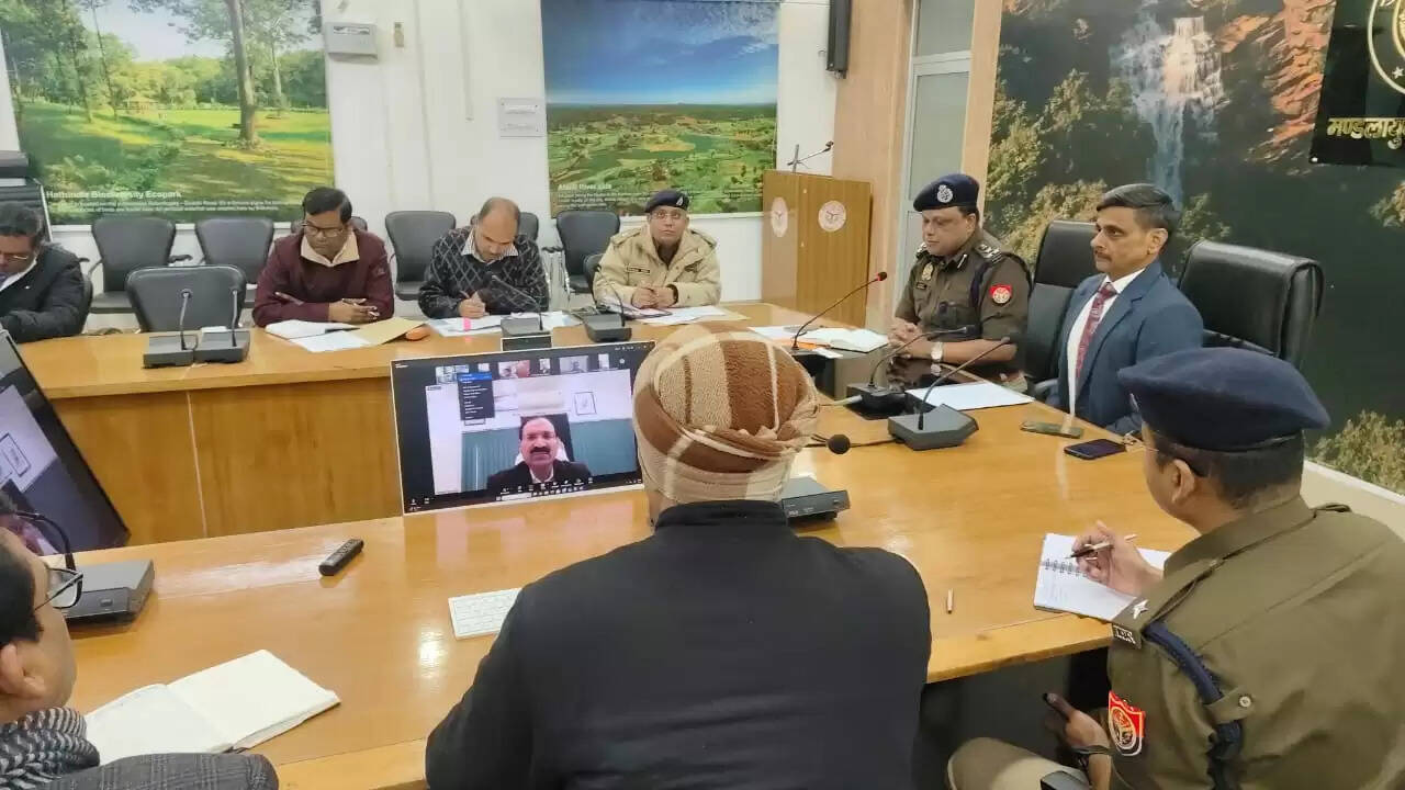 सड़क पर सख्ती, सुरक्षा पर जोर, राष्ट्रीय सड़क सुरक्षा माह में प्रशासन का बड़ा एक्शन