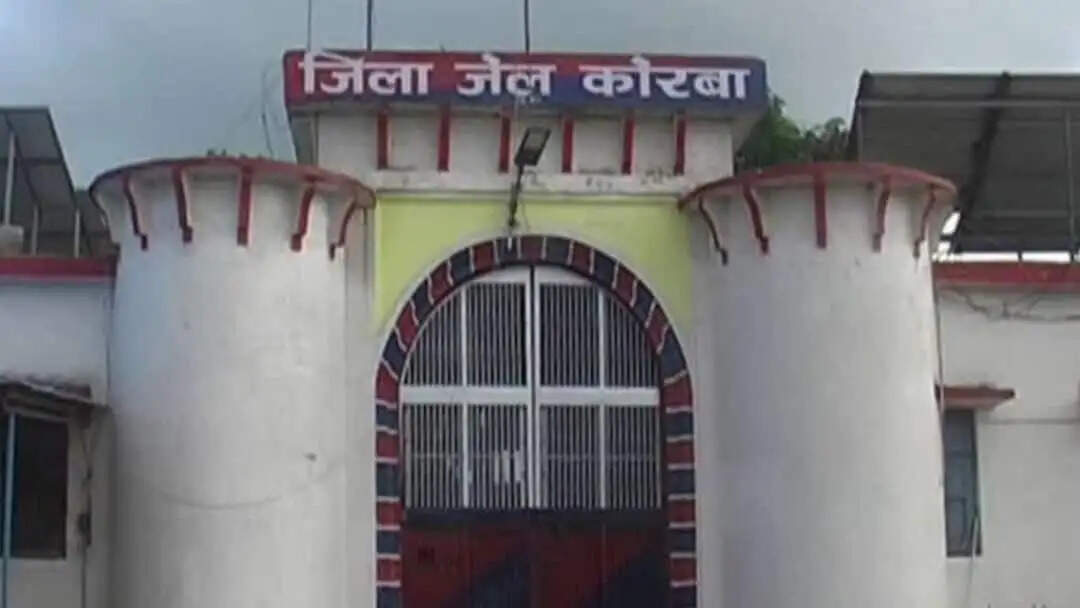 रक्षाबंधन पर जेल की चारदीवारी के भीतर खुली मिठाई ले जाने पर रोक