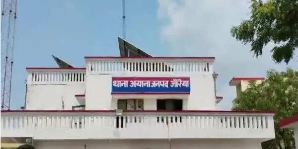 मेडिकल की रिफर स्लिप फाड़ने पर युवक के खिलाफ रिपोर्ट