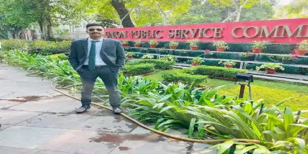 सागर के सुधीर राजौरिया ने यूपीएससी परीक्षा में हासिल की 157वीं रैंक, सहायक कमांडेंट पद पर चयन