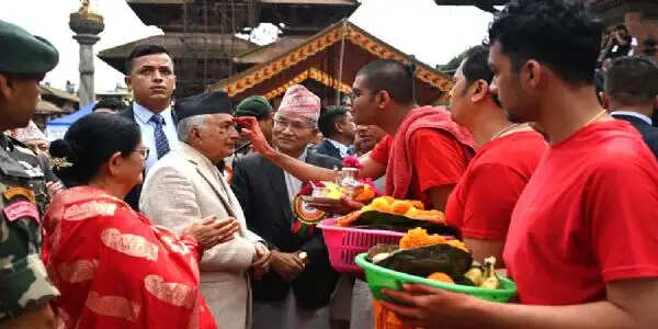 जन्माष्टमी के अवसर पर नेपाल के राष्ट्रपति ने पाटन के कृष्ण मंदिर में की पूजा-अर्चना