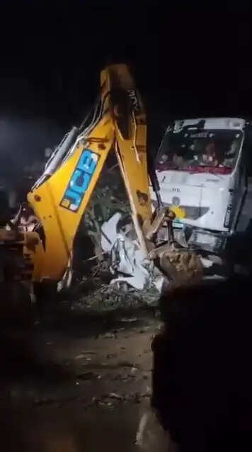 फिरोजपुर झिरका में भीषण सड़क हादसा, तीन युवकों की मौत, एक गंभीर