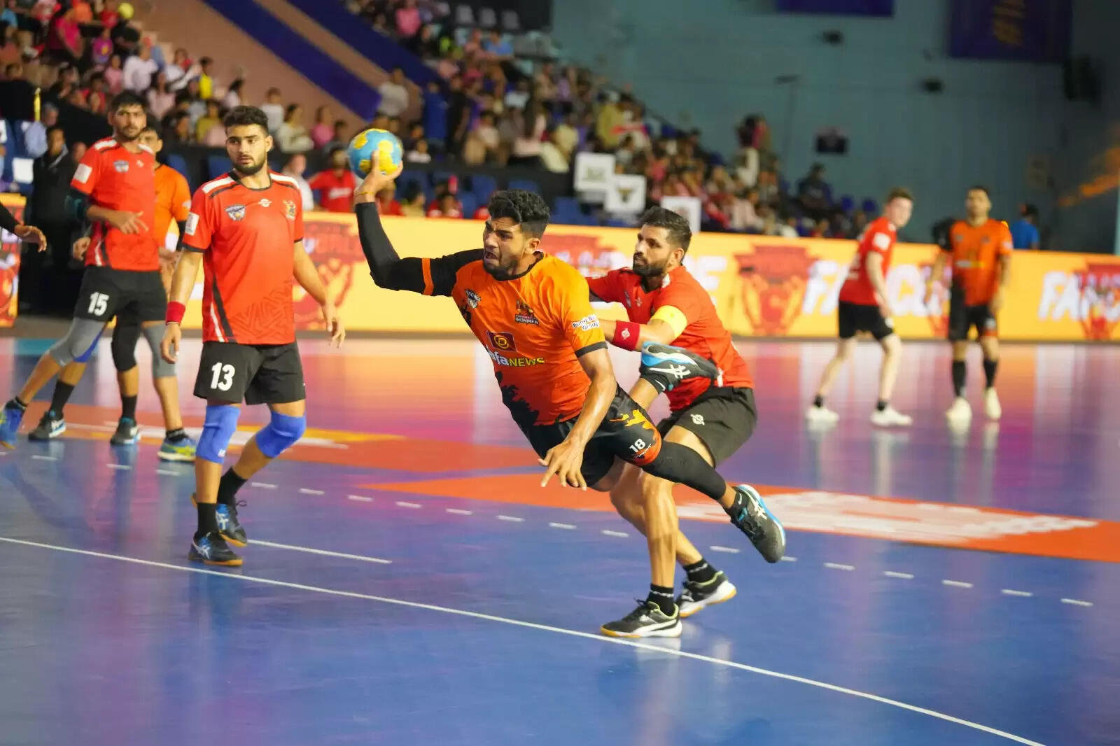 प्रीमियर हैंडबॉल लीग: हाई स्कोरिंग मैच में महाराष्ट्र आयरनमैन ने दिल्ली पैंजर्स को हराया