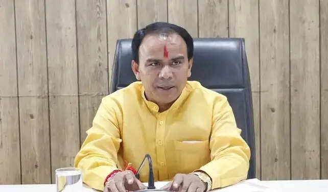 सेवारत शिक्षकों की टीईटी अनिवार्यता का जल्द निकलेगा समाधान: धन सिंह रावत