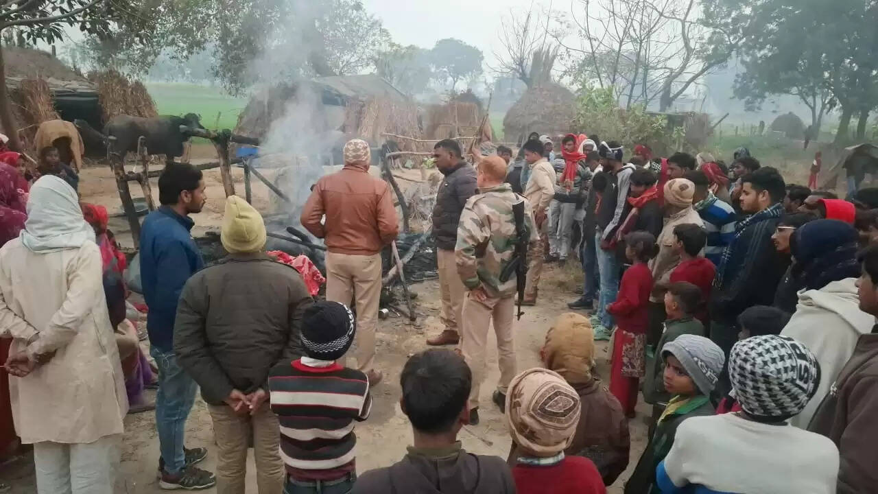 झोंपड़ी में सो रही वृद्ध महिला की जिंदा जलकर मौत