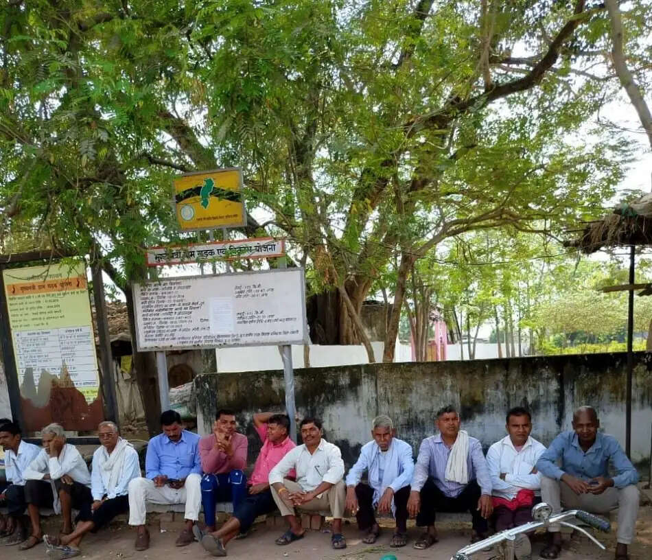 तर्रागोंदी में शराब पीते, जुआ खेलते पकड़े जाने पर लगेगा 10,000 रुपये का जुर्माना