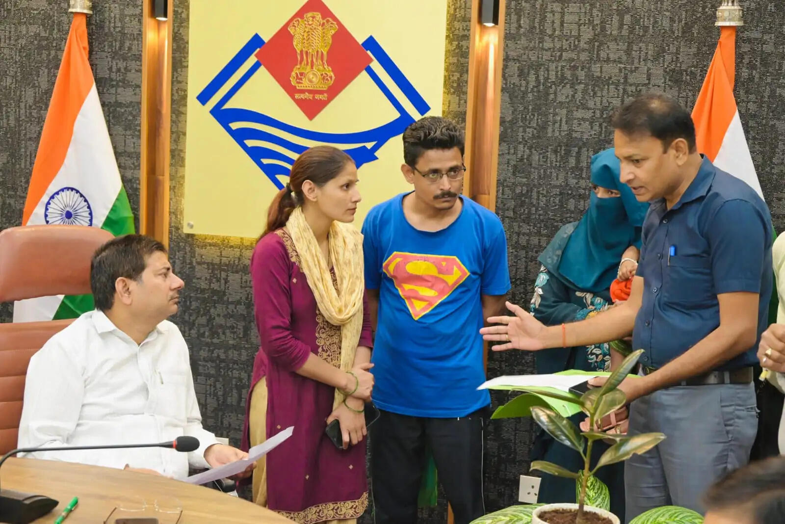 समाधान दिवस’ बना उम्मीद की किरणः गंभीर बीमार चार बच्चों का होगा मुफ्त इलाज