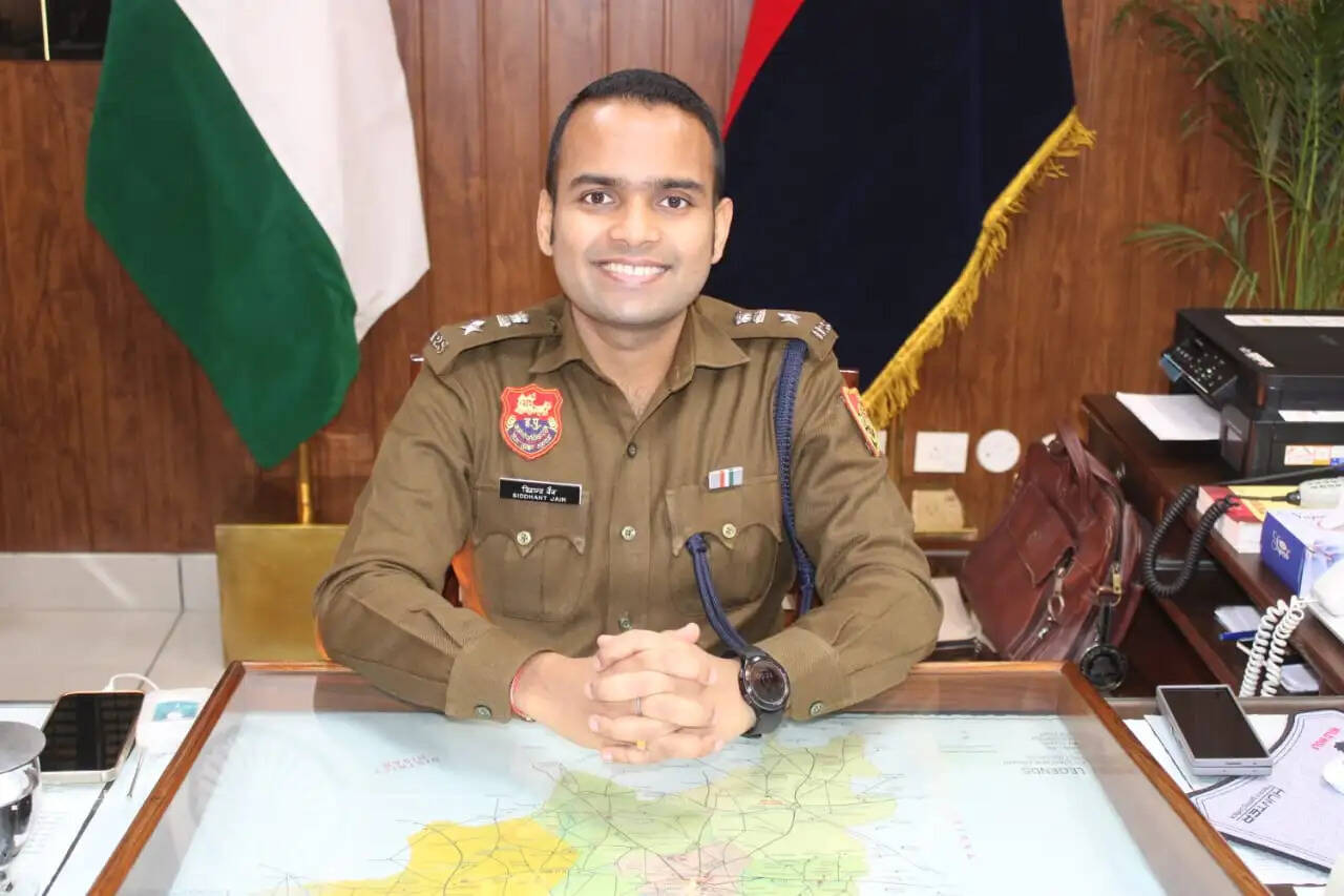 हिसार : व्हाट्सएप यूजर्स के लिए नया साइबर खतरा, बिना ओटीपी हैक हो सकता अकाउंट : सिद्धांत जैन