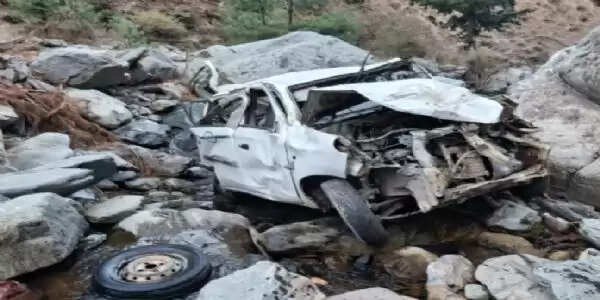 किश्तवाड़ के झिन्हिनी नाला में हुआ एक सड़क हादसा, एक व्यक्ति की मौत, तीन अन्य घायल