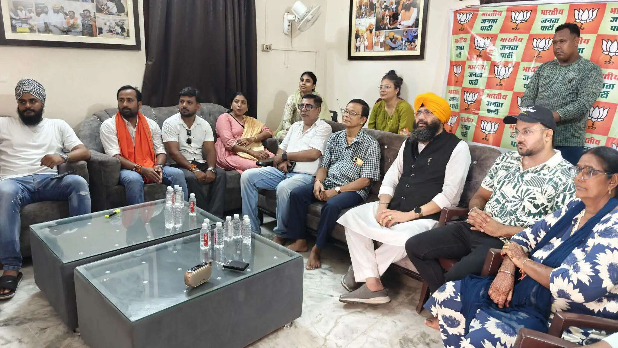 भाजपा नेताओं व कार्यकर्ताओं ने सुनी मन की बात, नशामुक्त युवा और स्वच्छता का दिया संदेश