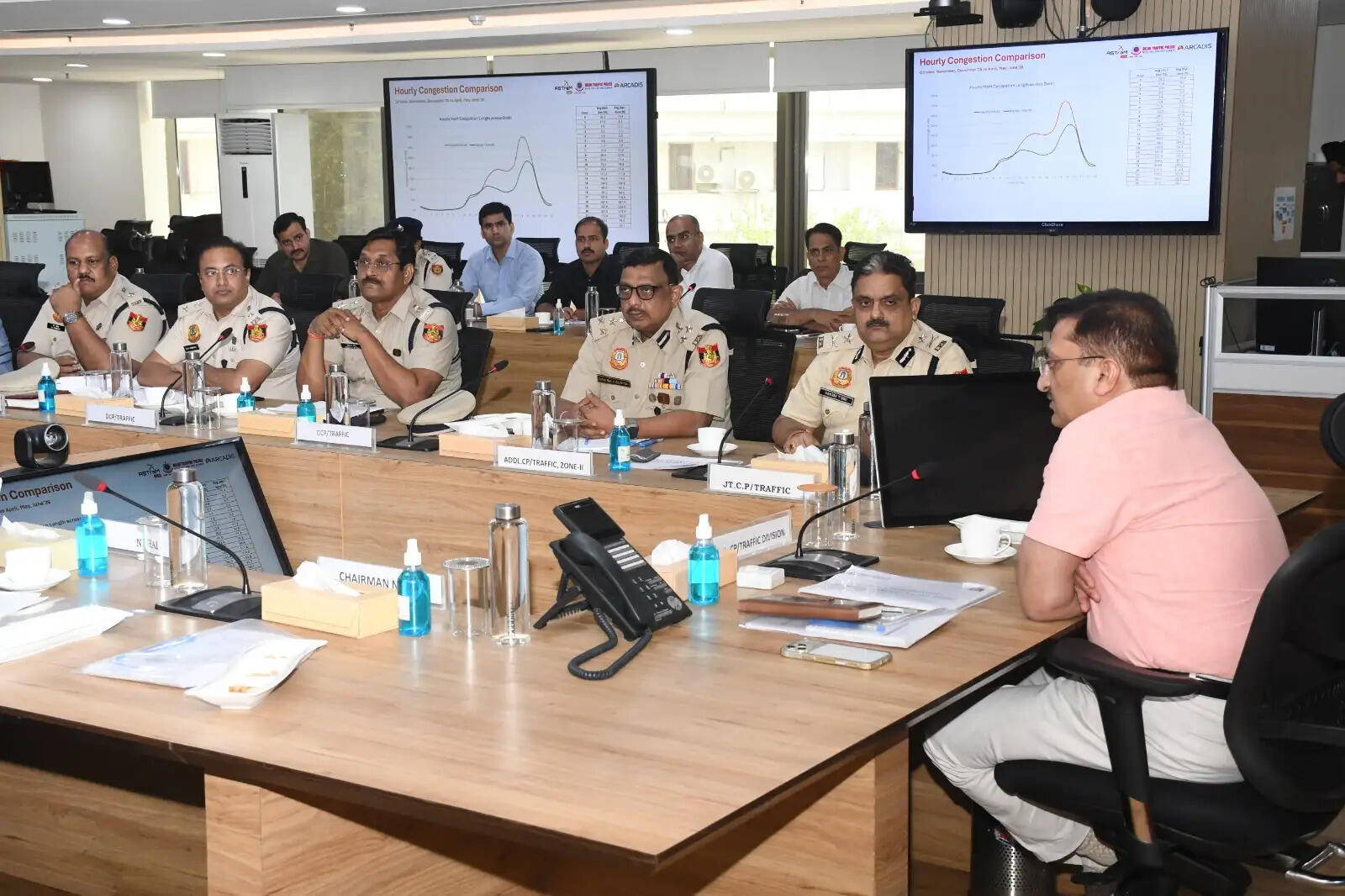 दिल्ली में जाम, जलभराव से निपटने की तैयारी तेज, ट्रैफिक पुलिस ने विभिन्न एजेंसियों के साथ की समीक्षा बैठक