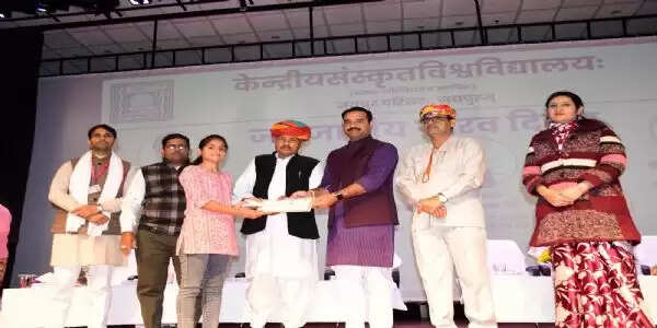 राष्ट्र निर्माण के इतिहास में जनजातीय समाज का योगदान अतुलनीय – प्रशांत