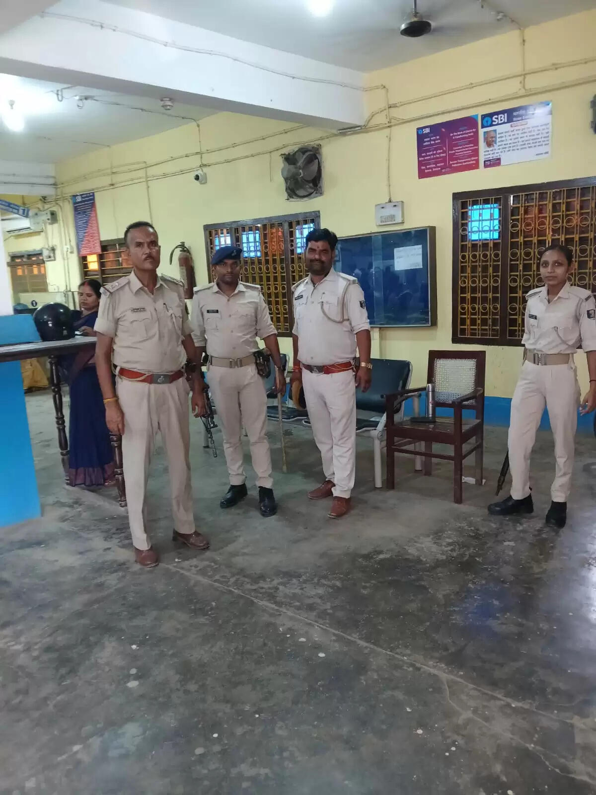 सारण पुलिस ने होटलों और बैंकों में सघन जांच अभियान चलाया