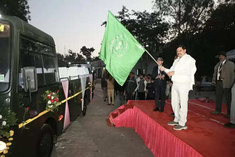 मप्रः पन्ना नेशनल पार्क में अब एक साथ 19 पर्यटक ले सकेंगे जंगल सफारी का आनंद