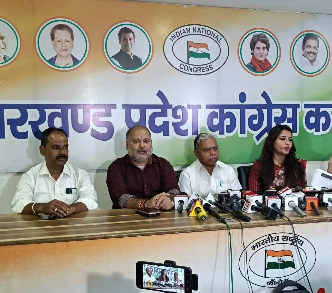 पेट्रोल-डीज़ल की बढ़ती कीमतों पर कांग्रेस का केंद्र सरकार पर हमला, रांची में कल हस्ताक्षर अभियान