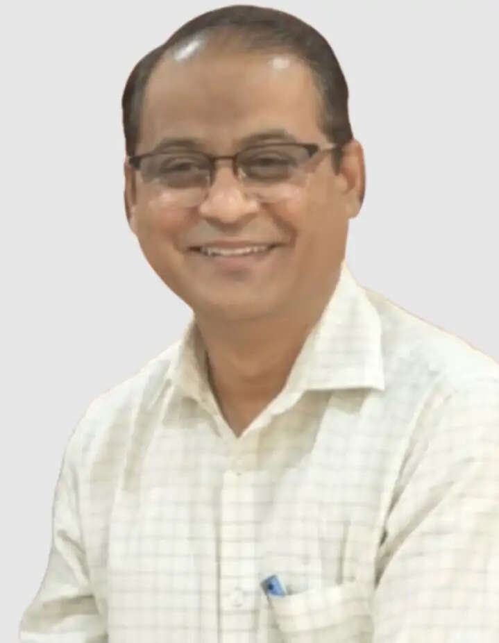 सर्व प्रकाशिका 'काशी' में स्कूल चलो अभियान के शुभारंभ का सौभाग्य प्राप्त हुआ : अनुराग श्रीवास्तव