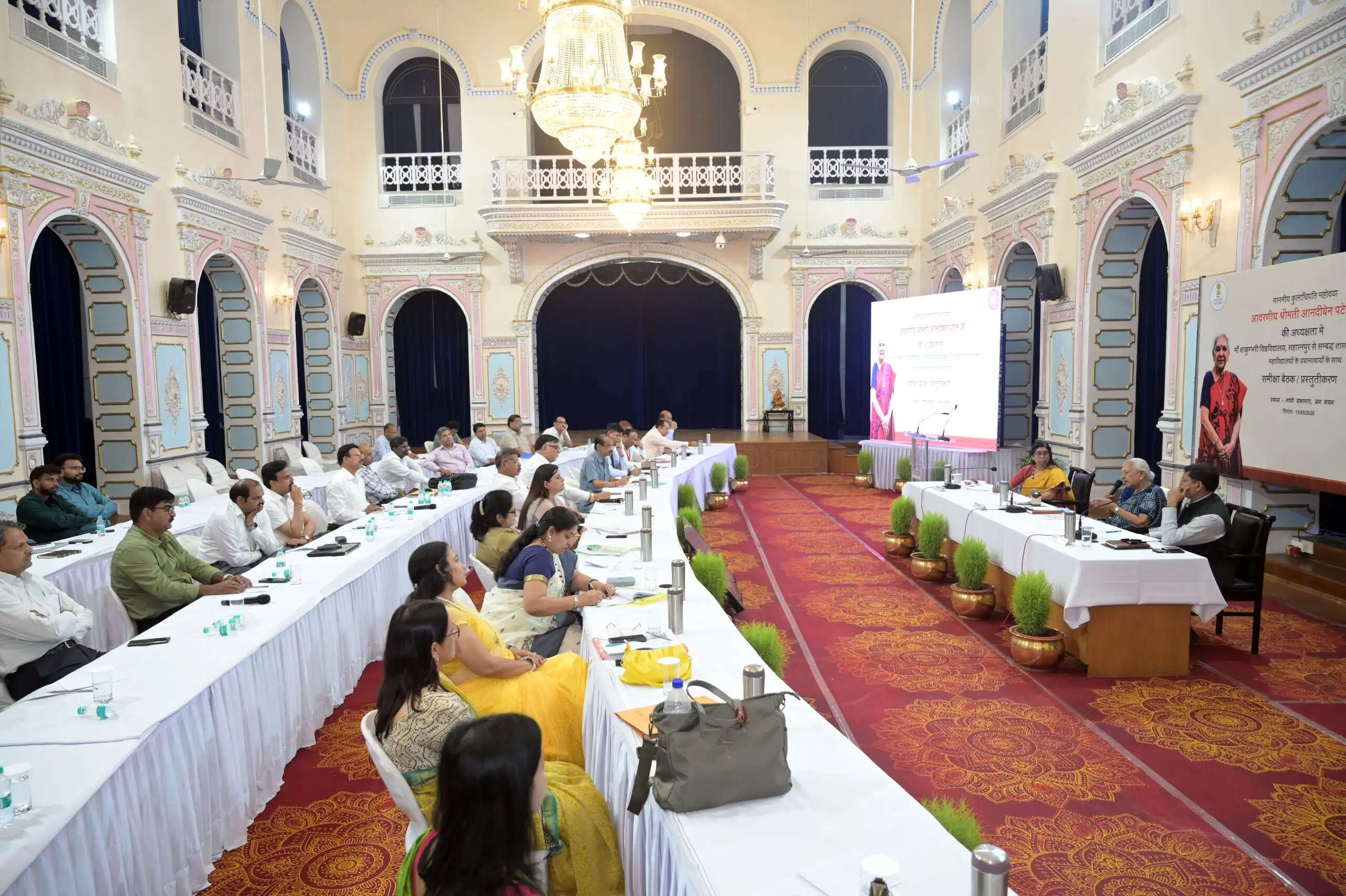 सामाजिक संवेदनशीलता व व्यवहारिक ज्ञान के लिए विद्यार्थी साइकिल यात्रा से गांवों में जाएं : राज्यपाल