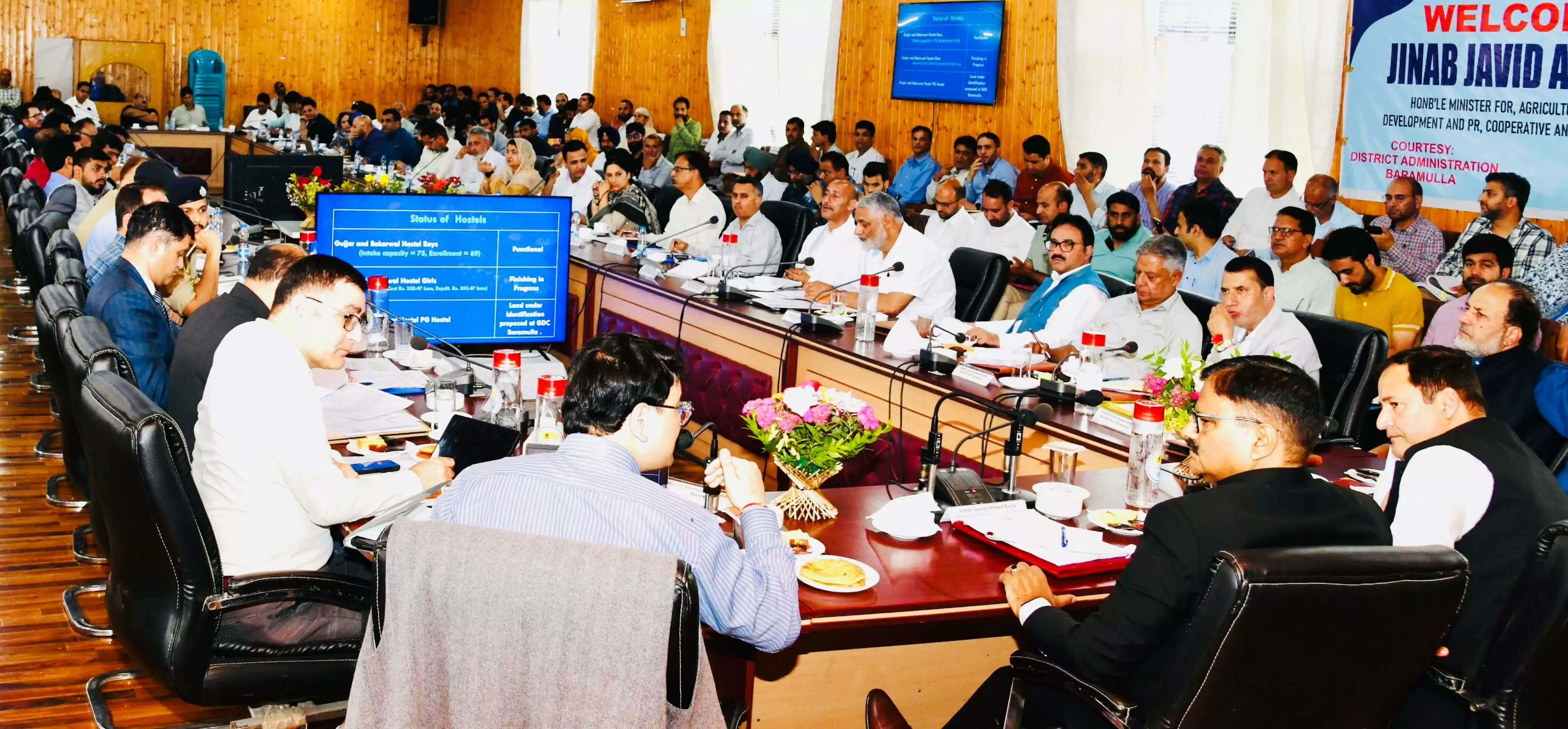 मंत्री जावेद राणा और जावेद डार ने बारामूला में विकास परियोजनाओं की समीक्षा की