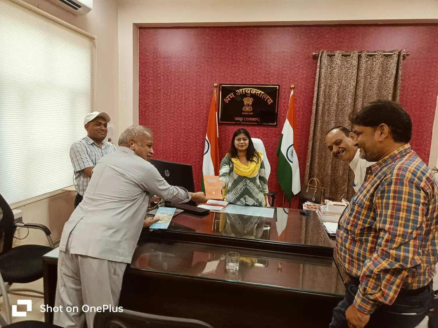 भारतीय मजदूर संघ के प्रतिनिधिमंडल ने श्रम आयुक्त से की मुलाकात