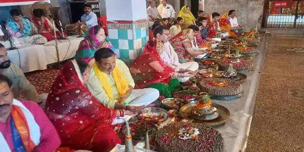 श्रावण मास में 38,101 पार्थिव शिवलिंगों का रुद्राभिषेक, 38 दंपतियों ने किया पूजन