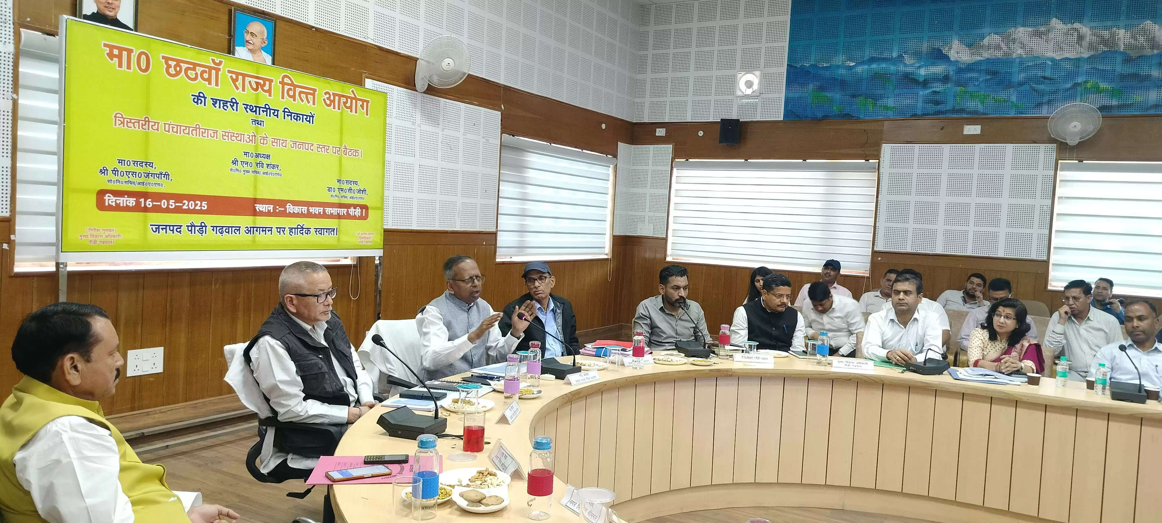 नगर निकायों के साथ मिलकर काम करे विभागीय अधिकारी: एनरवि शंकर