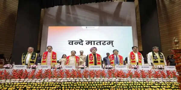 दिल्ली के उपराज्यपाल और मुख्यमंत्री जीजीएसआईपीयू के दीक्षांत समारोह में शामिल हुए