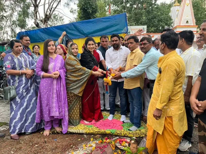 भोपालः राज्यमंत्री कृष्णा गौर ने किया 9.32 लाख रुपये के विकास कार्यों का भूमिपूजन