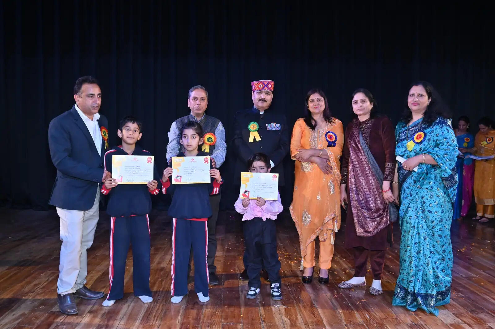 देवधार एजुकेशन सोसायटी : बचपन व समिधा के बच्चों ने वार्षिक समारोह में बांधा समां