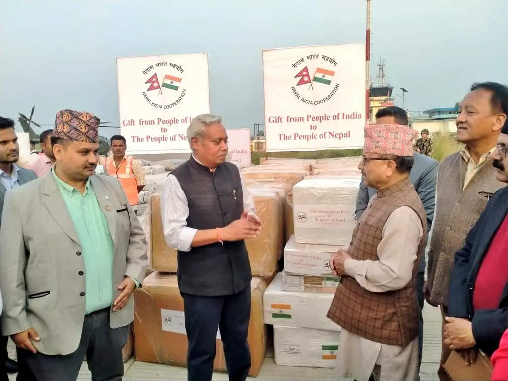 नेपाल के भूकंप पीड़ितों के लिए भारत ने भेजी राहत सामग्री, उपप्रधानमंत्री ने जताया आभार