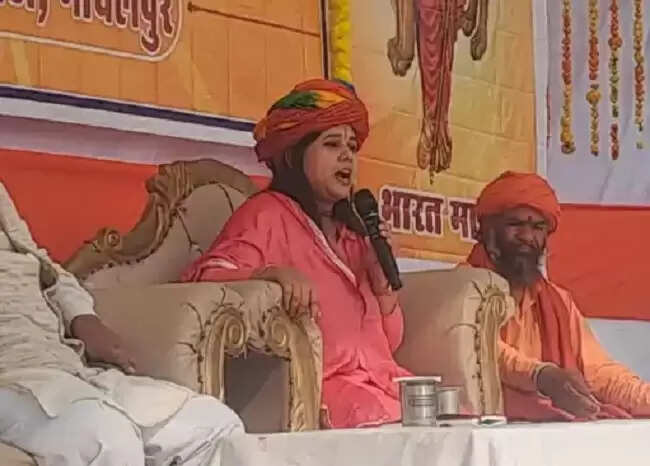 देवी-देवताओं के नाम से दुकाने चलाते हैं तो सनातन अपनाने में झिझक क्यों : साध्वी सरस्वती