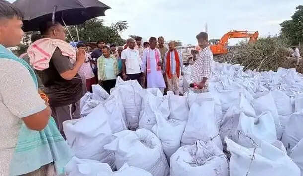 भागलपुर सांसद अजय मंडल का जल संसाधन विभाग पर बड़ा आरोप, 'कटावरोधी कार्य के नाम पर सिर्फ पैसे का खेल हुआ'