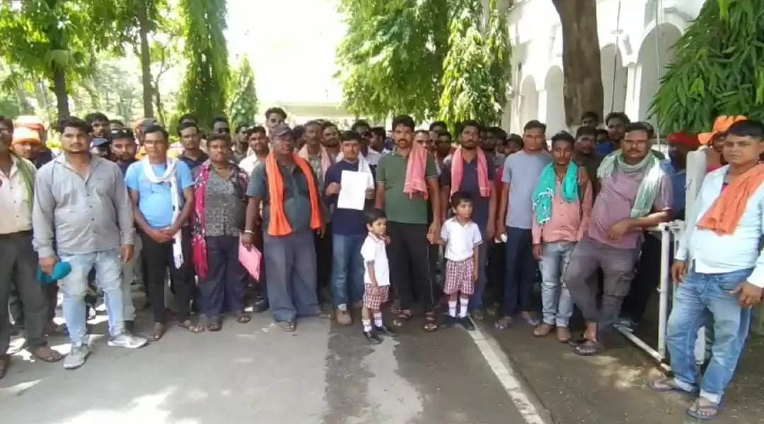 कोरबा : कुसमुंडा खदान में कार्यरत 110 मजदूरों को जय अंबे कंपनी ने काम से निकाला, सैकड़ो मजदूरों को रोजी-रोटी की समस्या