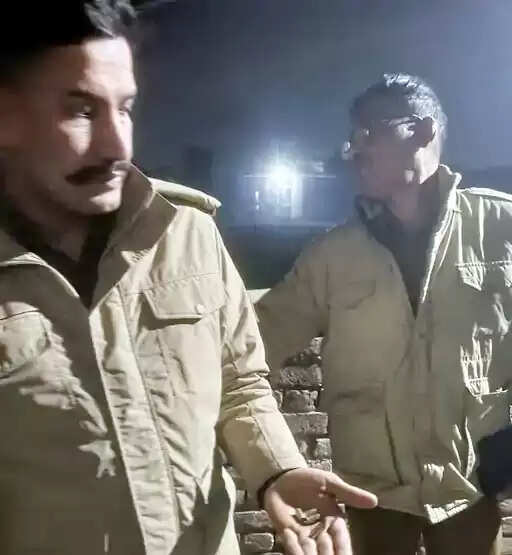 फरीदाबाद : पुरानी रंजिश में बदमाशों ने मकान पर चलाई गोलियां, छह खोल बरामद