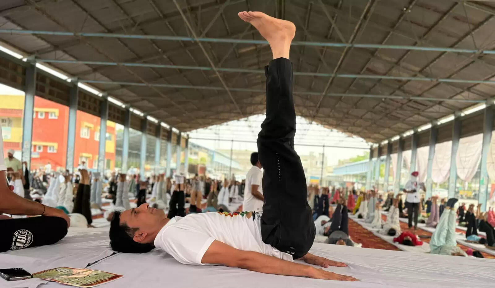 सिरसा: तनाव रहित जीवन जीने के लिए योग आवश्यक: एसडीम डा. अर्पित संगल