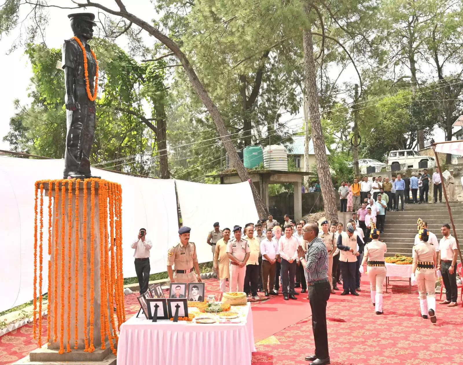 हमीरपुर में कारगिल विजय दिवस की 25वीं वर्षगांठ पर शहीदों को दी श्रद्धांजलि