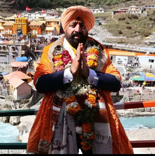 (अपडेट) राज्यपाल ने बाबा केदार और बदरी विशाल की पूजा-अर्चना की