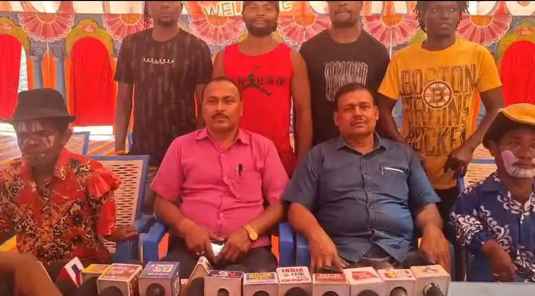 स्मार्ट सिटी भागलपुर में आया अफ्रीकन रोलेक्स सर्कस