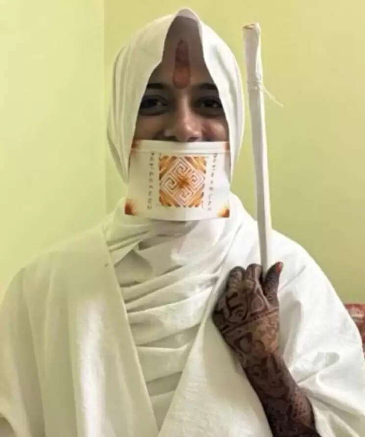 पांच और मुमुक्षु ने ग्रहण की जैन दीक्षा