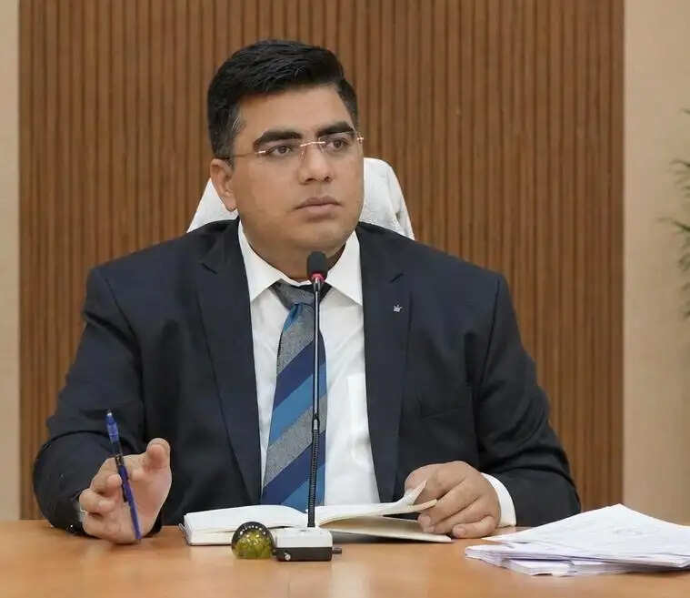 खनन प्रभावित क्षेत्रों के मेधावी छात्रों की उच्च शिक्षा का खर्च उठाएगा कोरबा प्रशासन