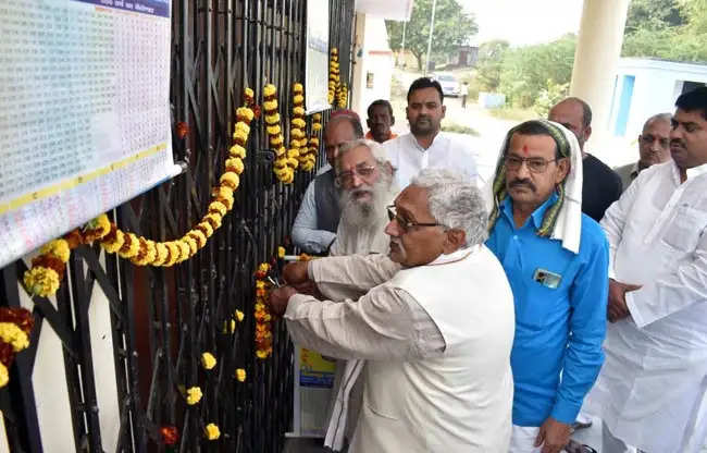 भव्य पूजा-आरती के उपरान्त संस्थापक को शिव भवन की मिली चाभी