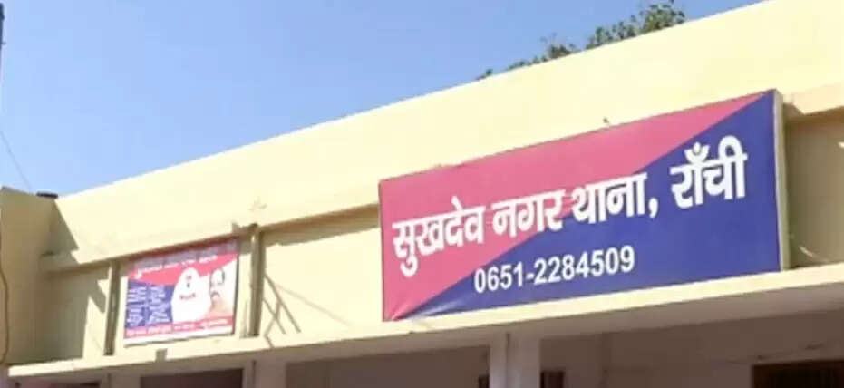 सुखदेव नगर थाना प्रभारी और मुंशी सस्पेंड, युवक आत्महत्या मामले में की गई कार्रवाई