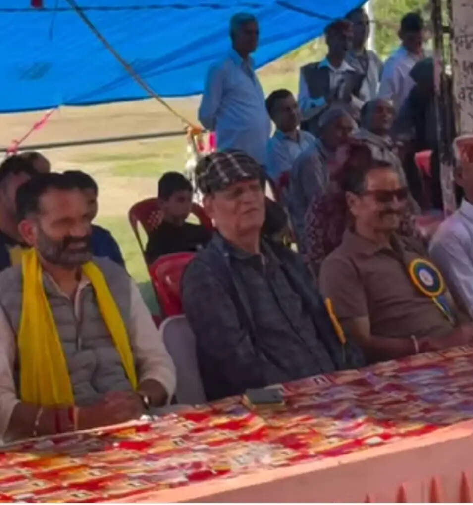 खनियारा में लोक परंपरा, बाल उत्सव, भेड़े का मेला आयोजित