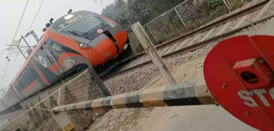 मवेशी से टकराई वंदे भारत ट्रेन का अगला हिस्सा क्षतिग्रस्त