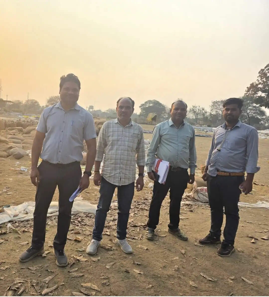 बलौदाबाजार : उपार्जित धान में मिलावट पर प्रशासन सख्त, जांच टीम पहुंची उपार्जन केंद्र, दोषियों के विरुद्ध होगी कड़ी कार्रवाई